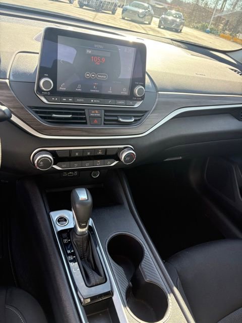 Used 2025 Nissan Altima 2.5 SV image 31