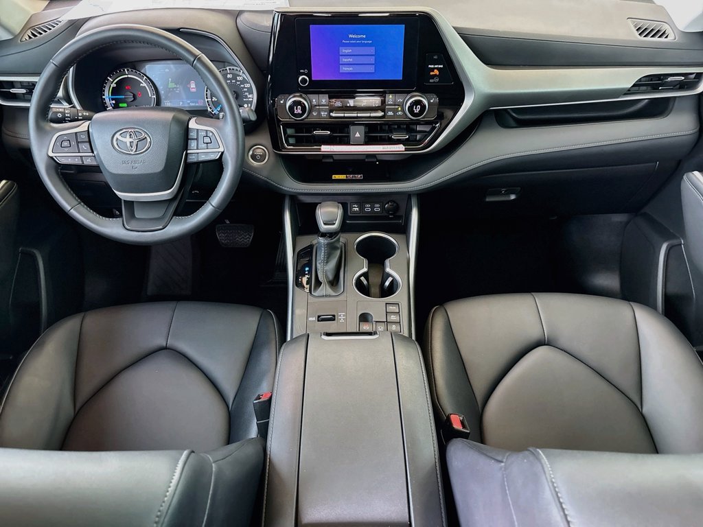 Certified 2026 Toyota Highlander XLE AWD/4WD image 13