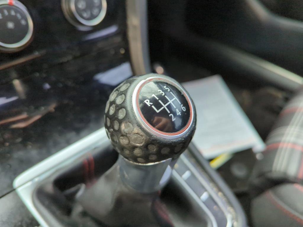 Used 2019 Volkswagen GTI SE image 10