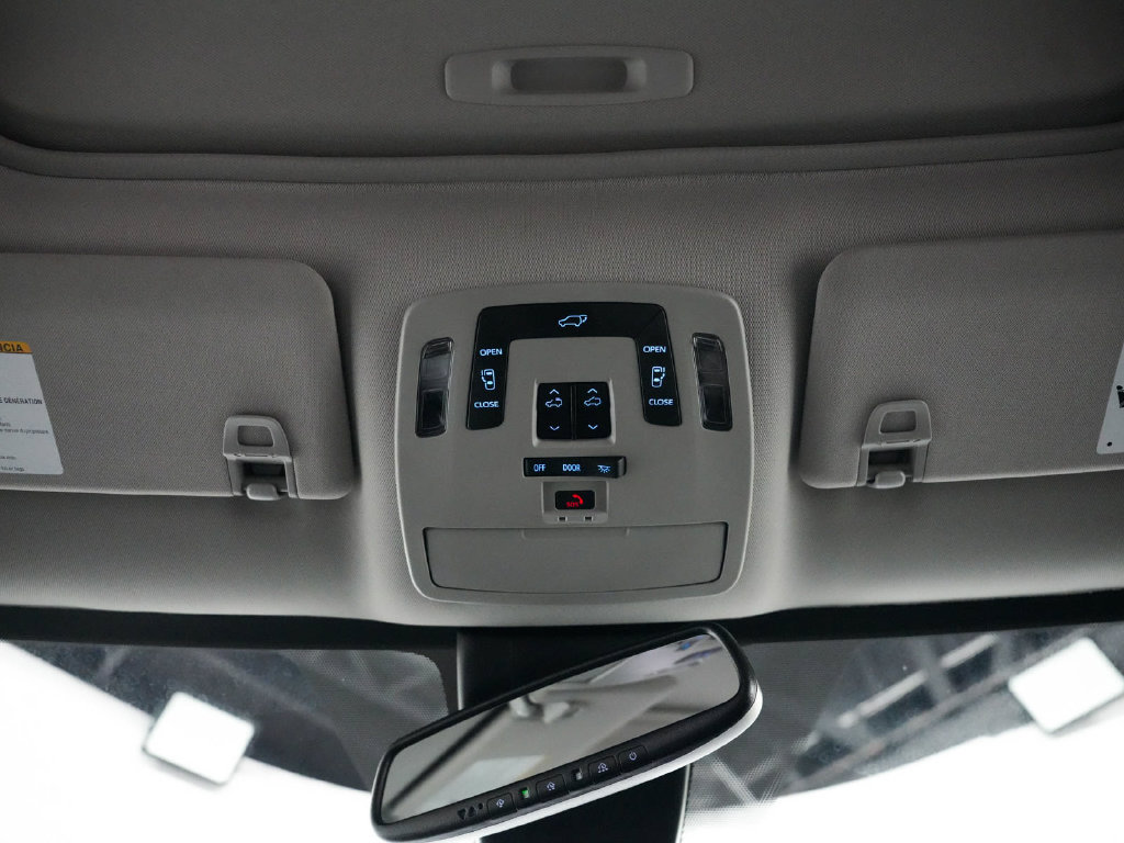 Used 2024 Toyota Sienna XLE w/ XLE Plus Package FWD image 37