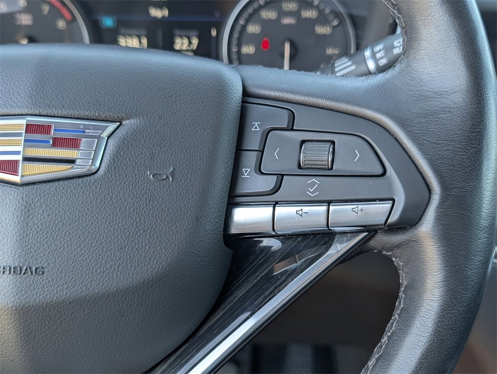 Used 2020 Cadillac XT6 Premium Luxury image 12