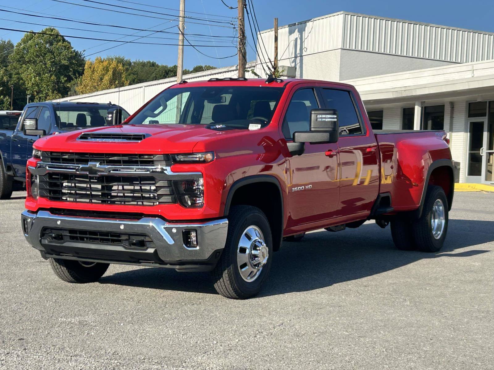 New 2026 Chevrolet Silverado 3500 LT w/ All Star Edition AWD/4WD image 3