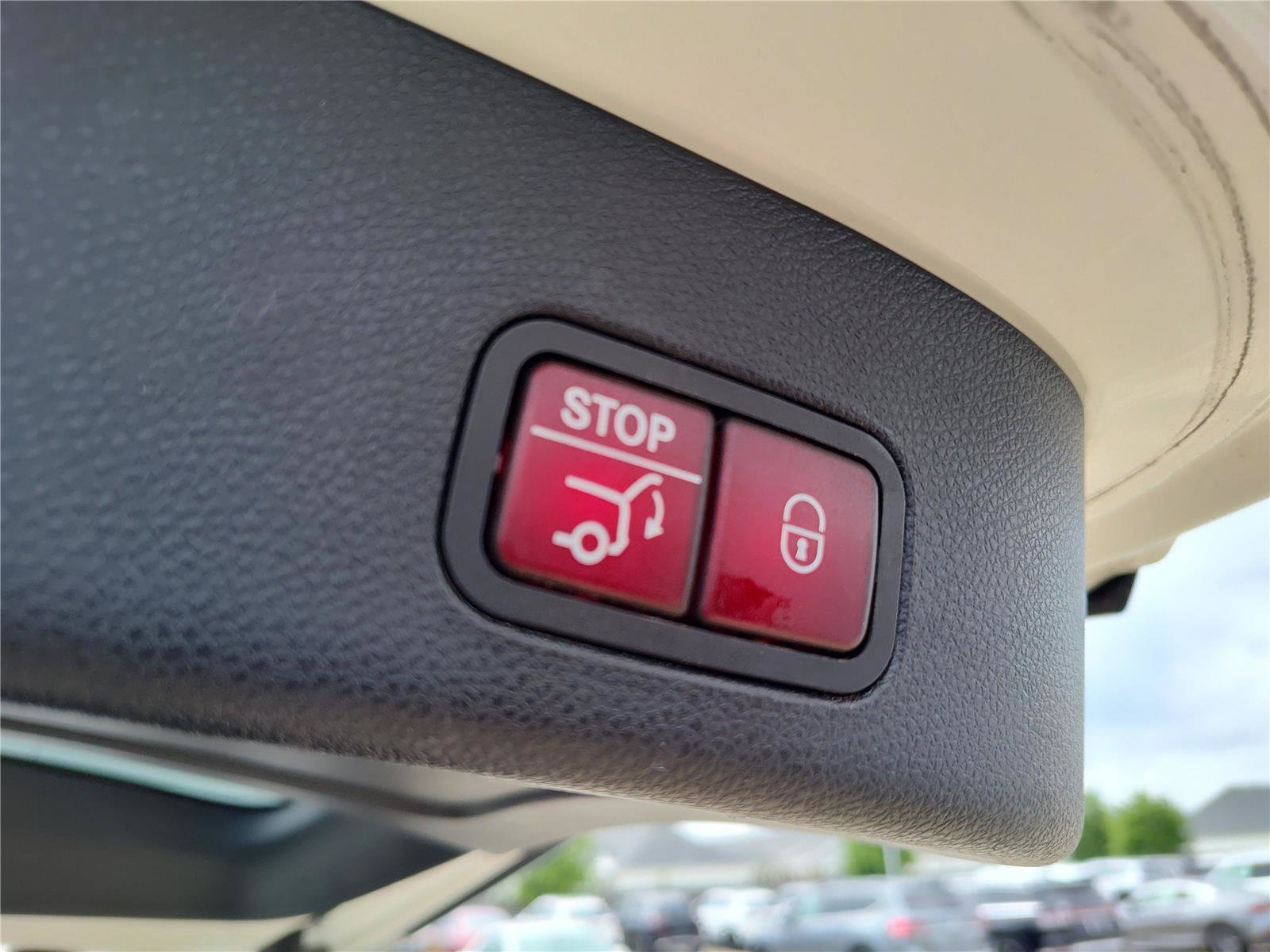 Used 2019 Mercedes-Benz GLS 550 4MATIC image 7
