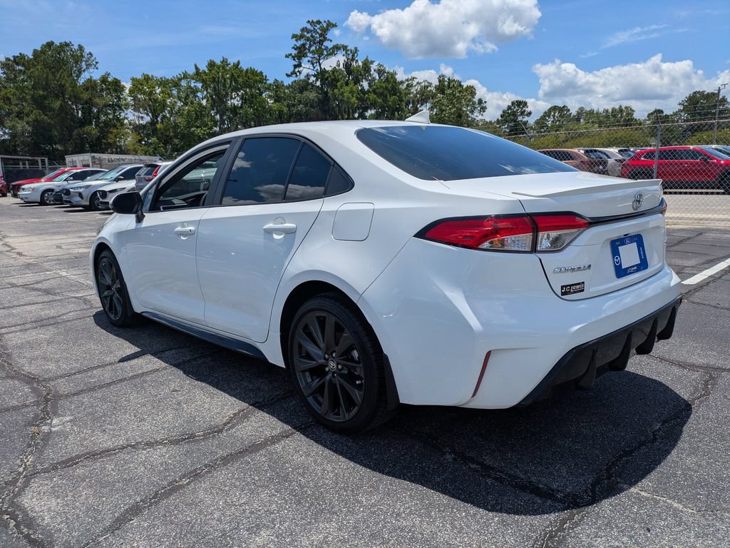 Used 2025 Toyota Corolla SE FWD image 6