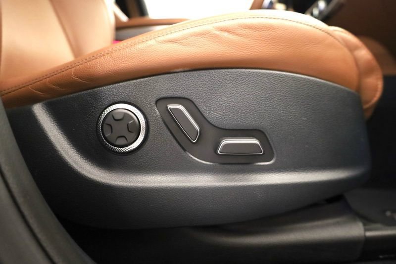 Used 2024 Genesis GV70 2.5T w/ Advanced Package image 35