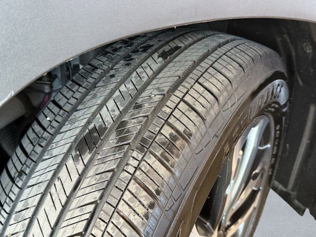 Used 2024 Toyota Corolla Cross XLE image 21