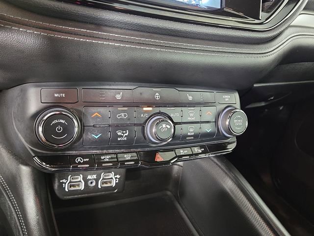 Used 2022 Dodge Durango GT image 19