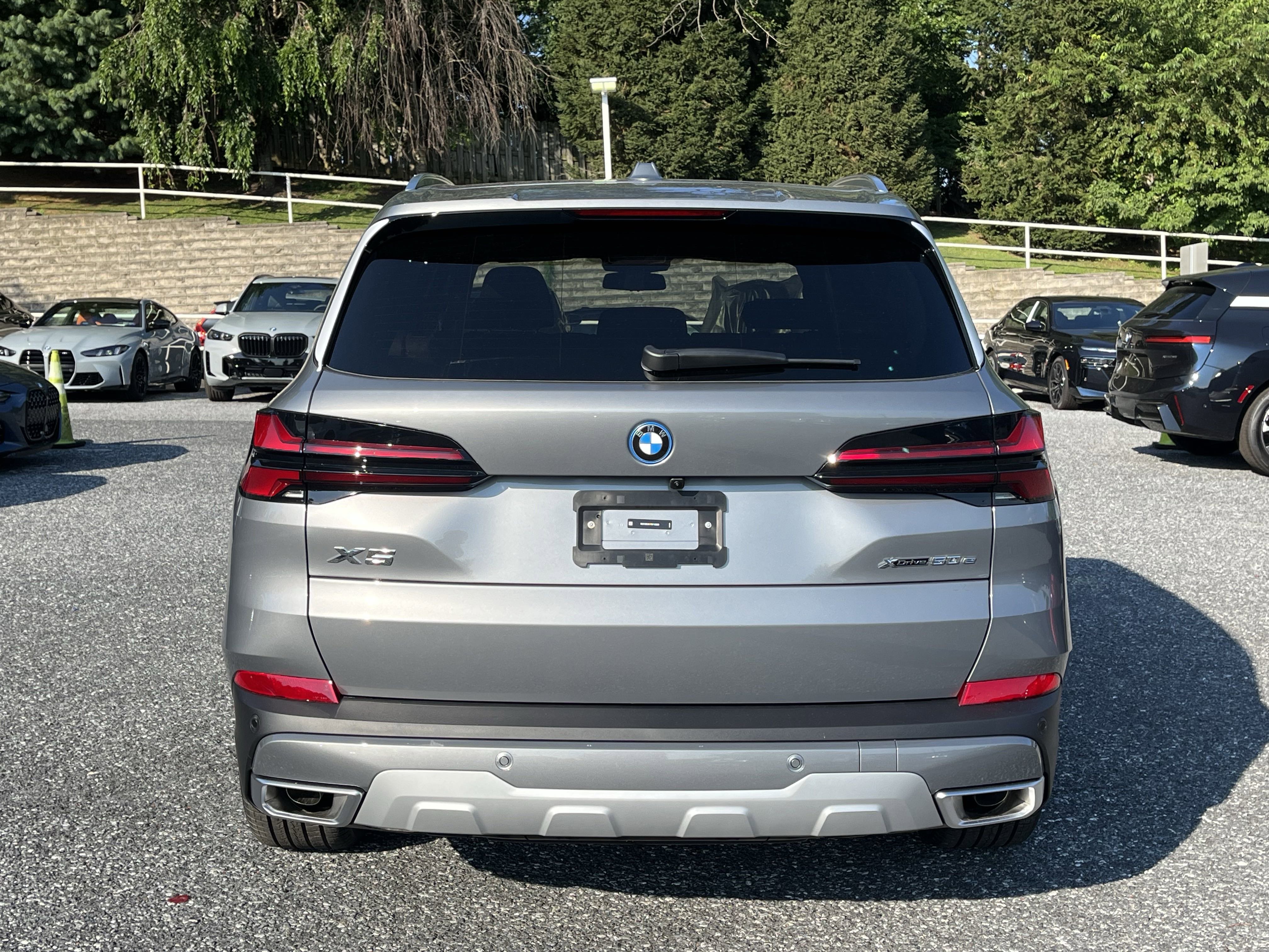 Used 2026 BMW X5 xDrive50e image 8