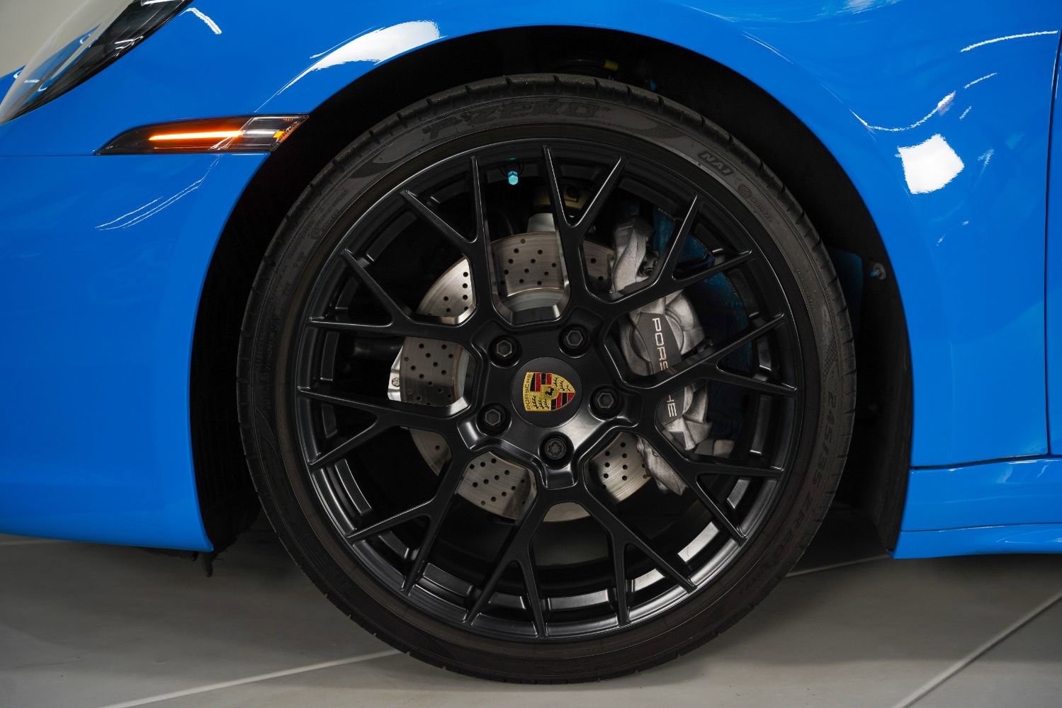 Used 2023 Porsche 911 Carrera w/ Sport Chrono Package RWD image 16