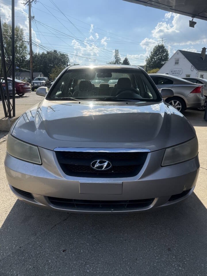 Used 2008 Hyundai Sonata GLS FWD image 2