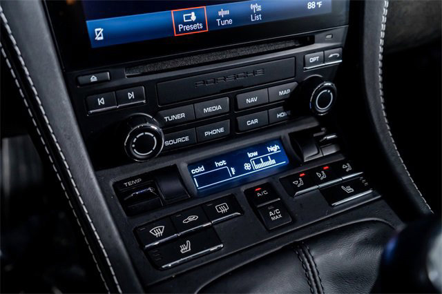 Used 2022 Porsche 718 Boxster Spyder image 46