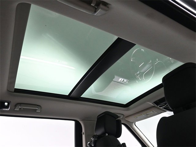 Used 2021 Land Rover Range Rover P525 Westminster Edition LWB image 21