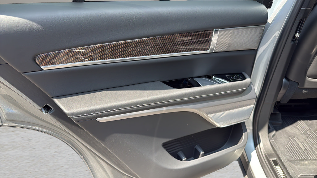 Certified 2026 Cadillac Vistiq Sport w/ LPO, Floor Liner Package AWD/4WD image 22