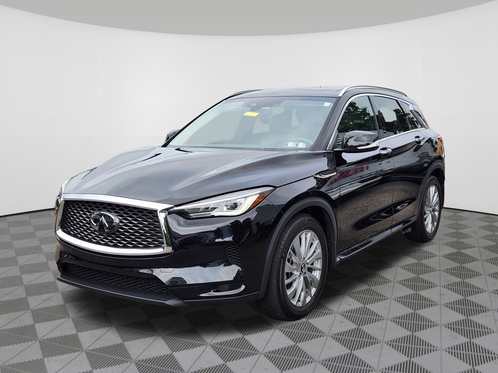 Used 2023 INFINITI QX50 Luxe AWD/4WD image 2