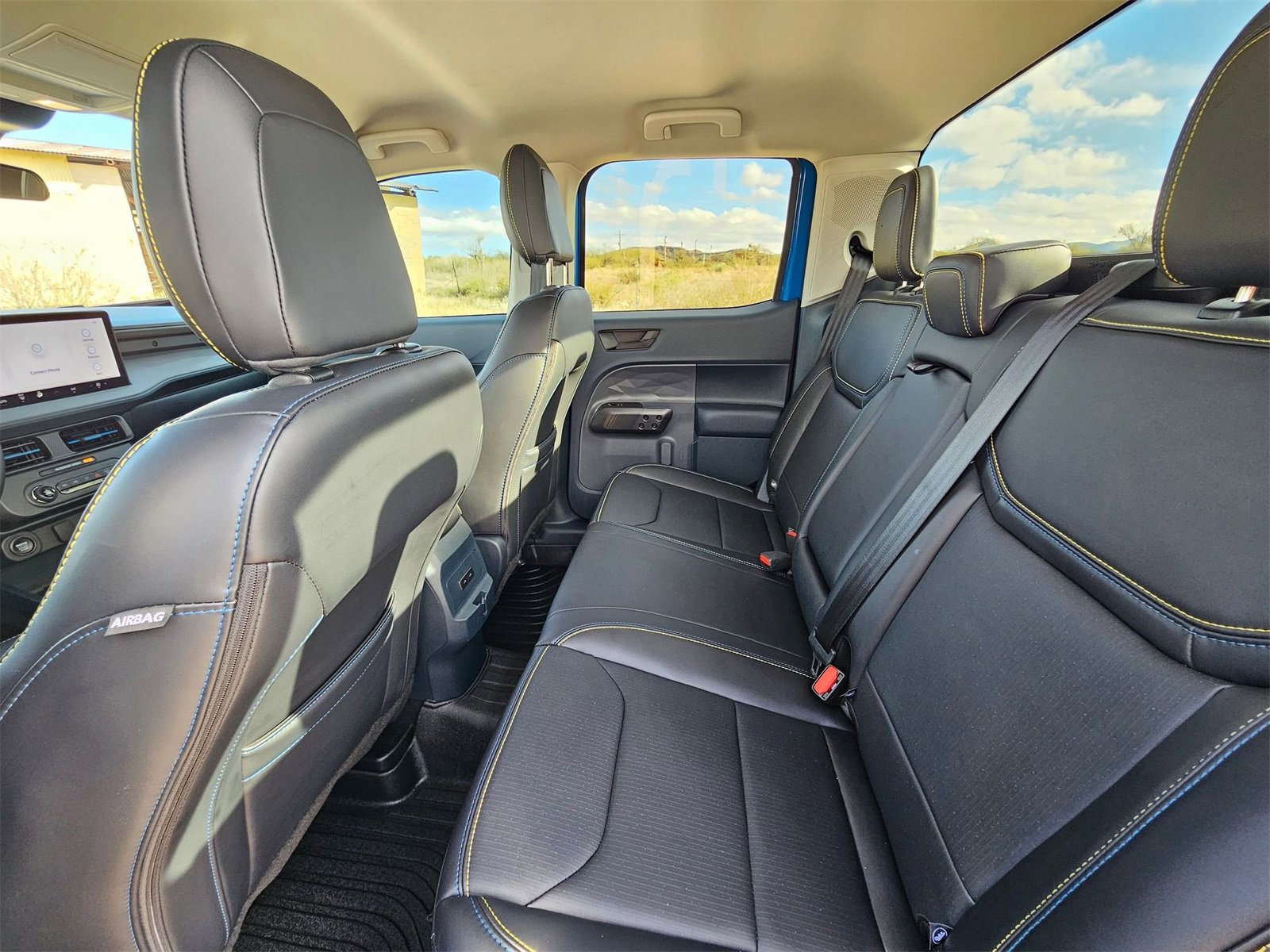 Used 2025 Ford Maverick Lobo image 17