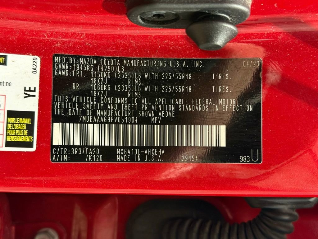 Certified 2023 Toyota Corolla Cross XLE image 30