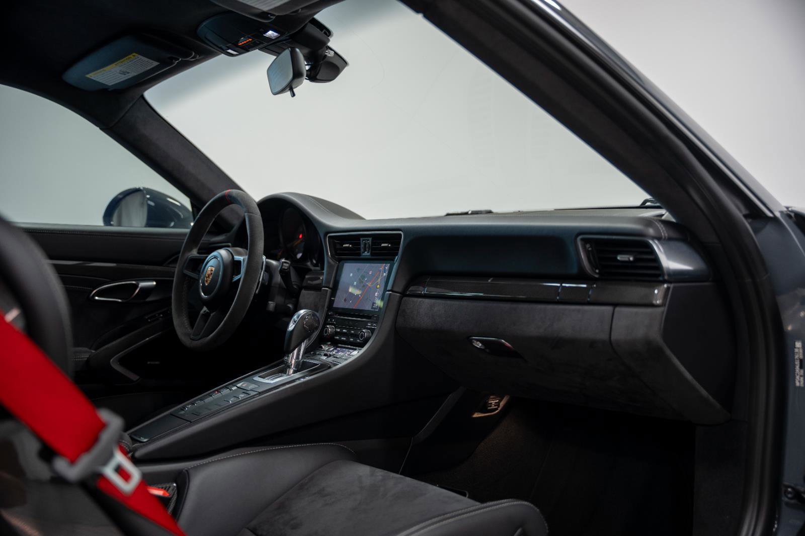 Used 2018 Porsche 911 GT3 image 94