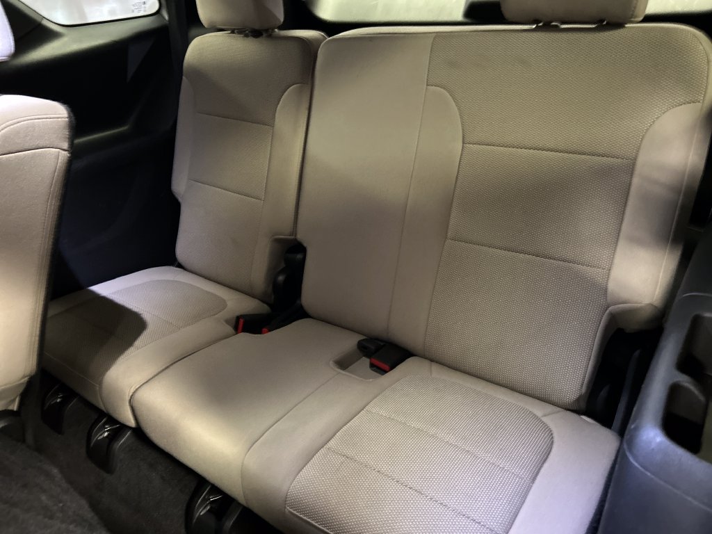 Used 2023 Chevrolet Traverse LS FWD image 23