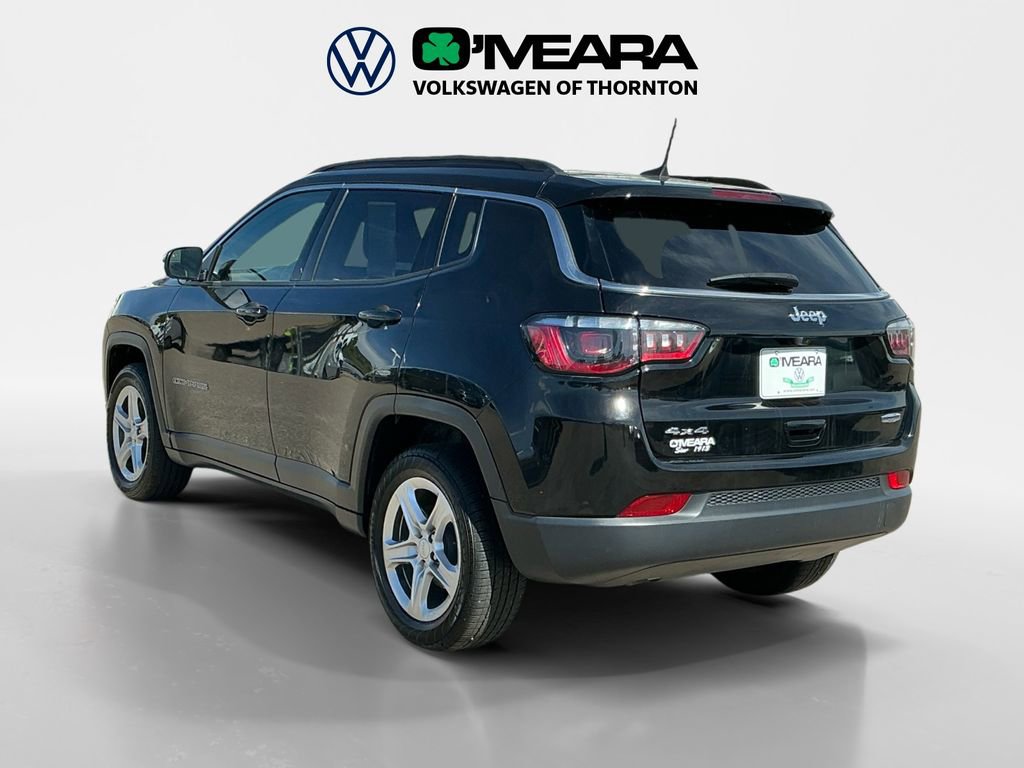 Used 2024 Jeep Compass Latitude image 3