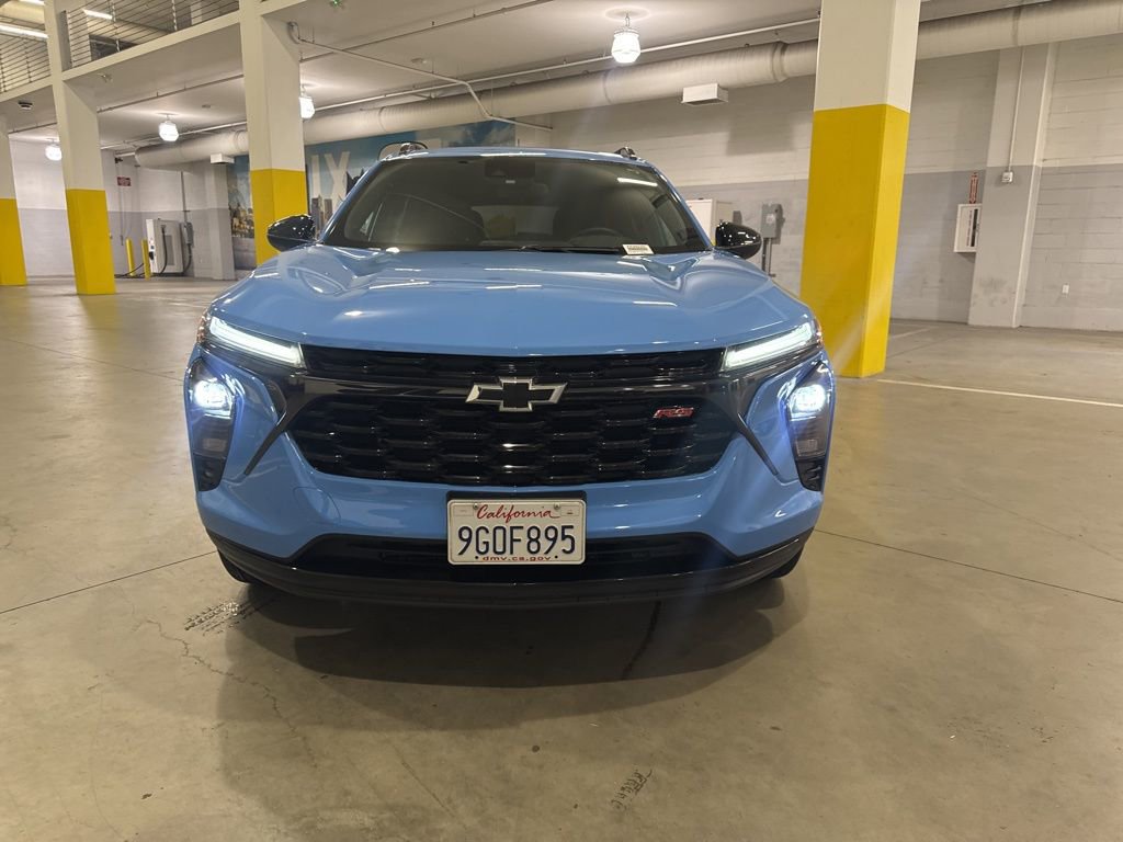 Used 2024 Chevrolet Trax RS w/ Driver Confidence Package image 2