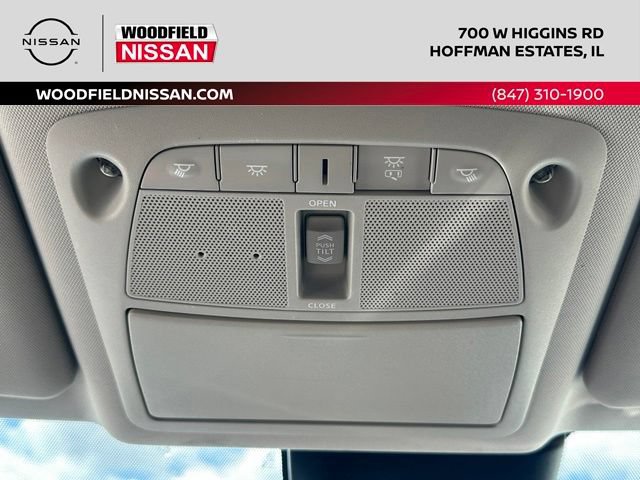 Used 2019 Nissan Rogue SV w/ Sun & Sound Touring Package AWD/4WD image 39