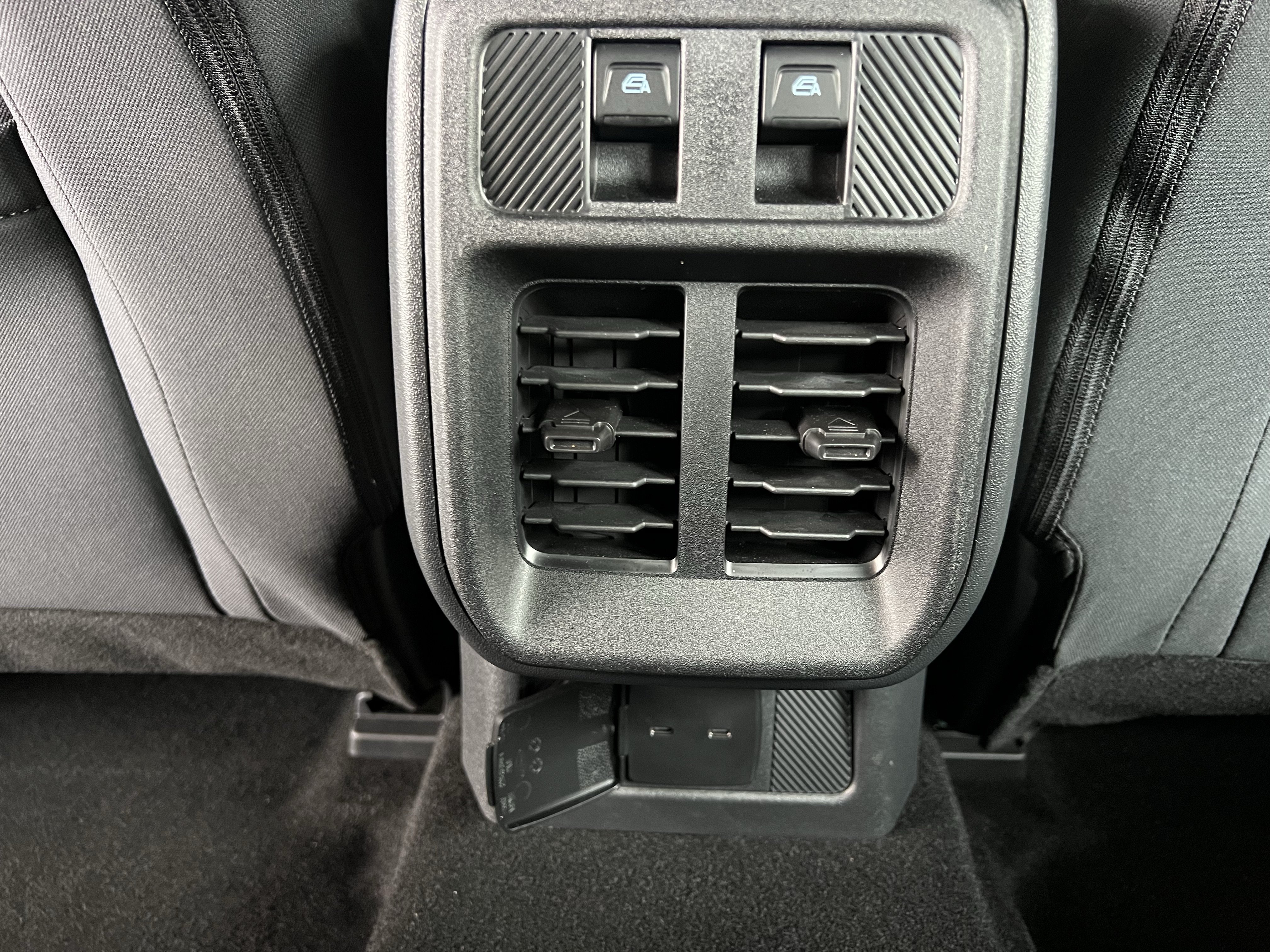 Used 2025 Ford Bronco 4-Door AWD/4WD image 14