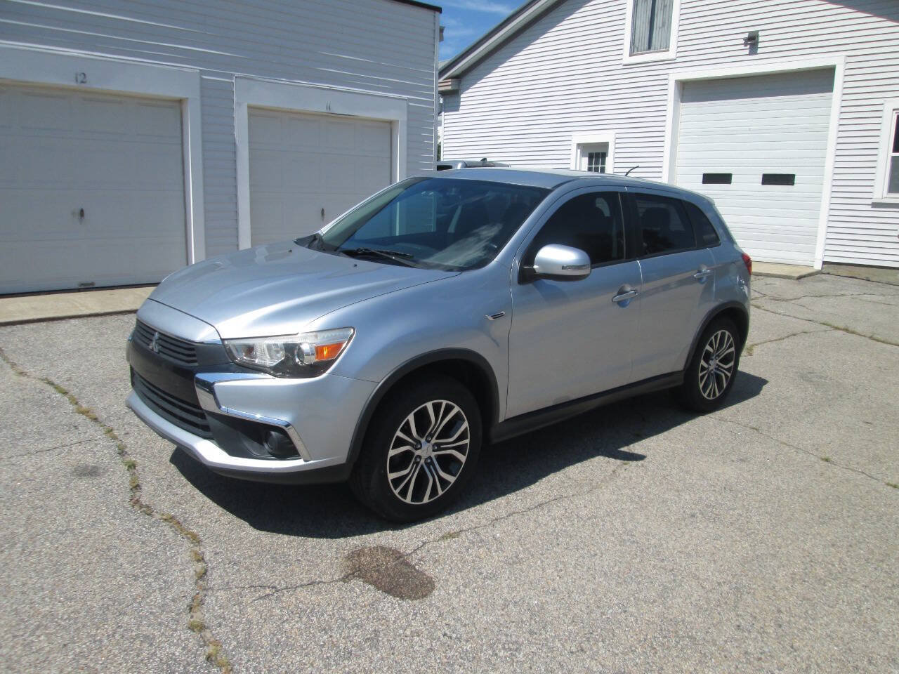 Used 2016 Mitsubishi Outlander Sport ES FWD image 2