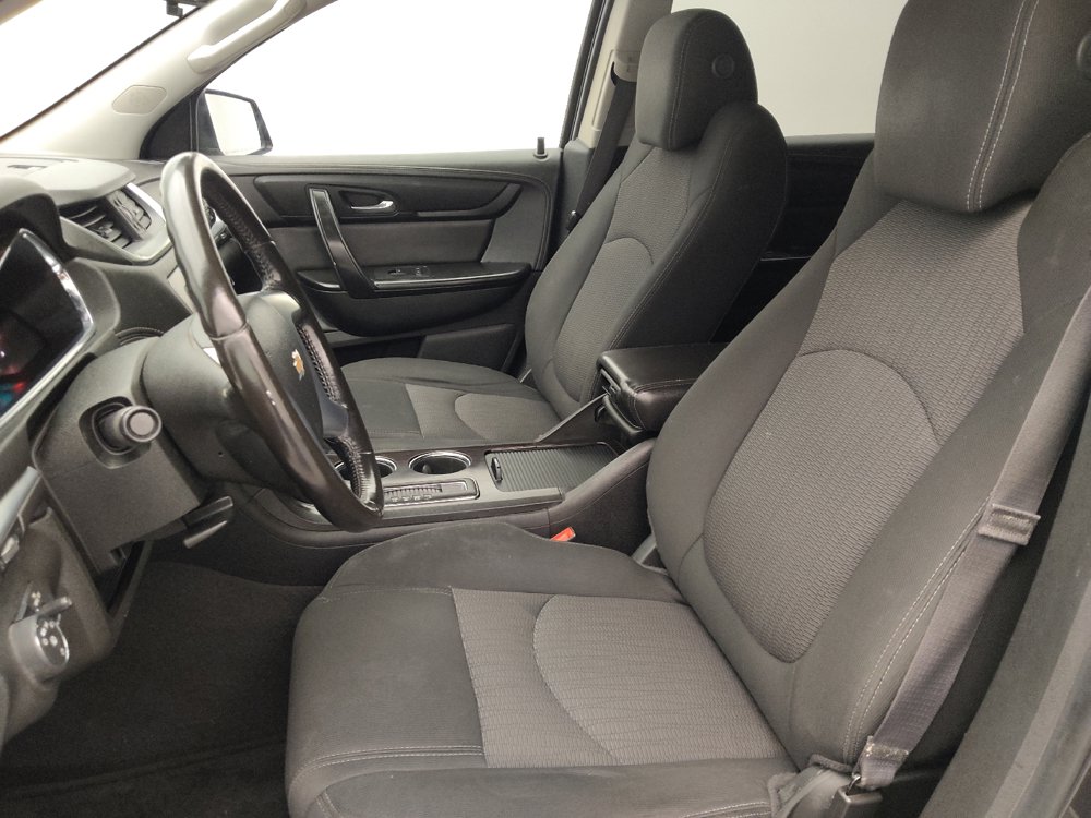 Used 2015 Chevrolet Traverse LT w/ Style and Technology Package FWD image 17