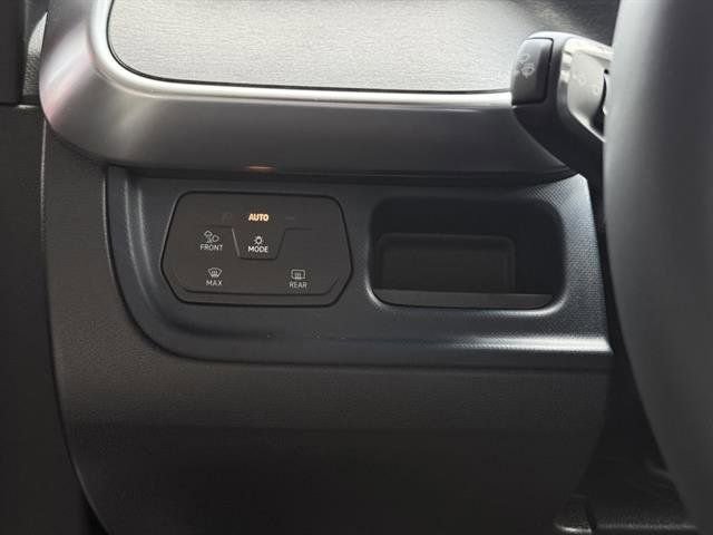 New 2025 Volkswagen ID. Buzz Pro S Plus image 19