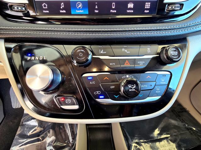 Certified 2024 Chrysler Pacifica Select image 15