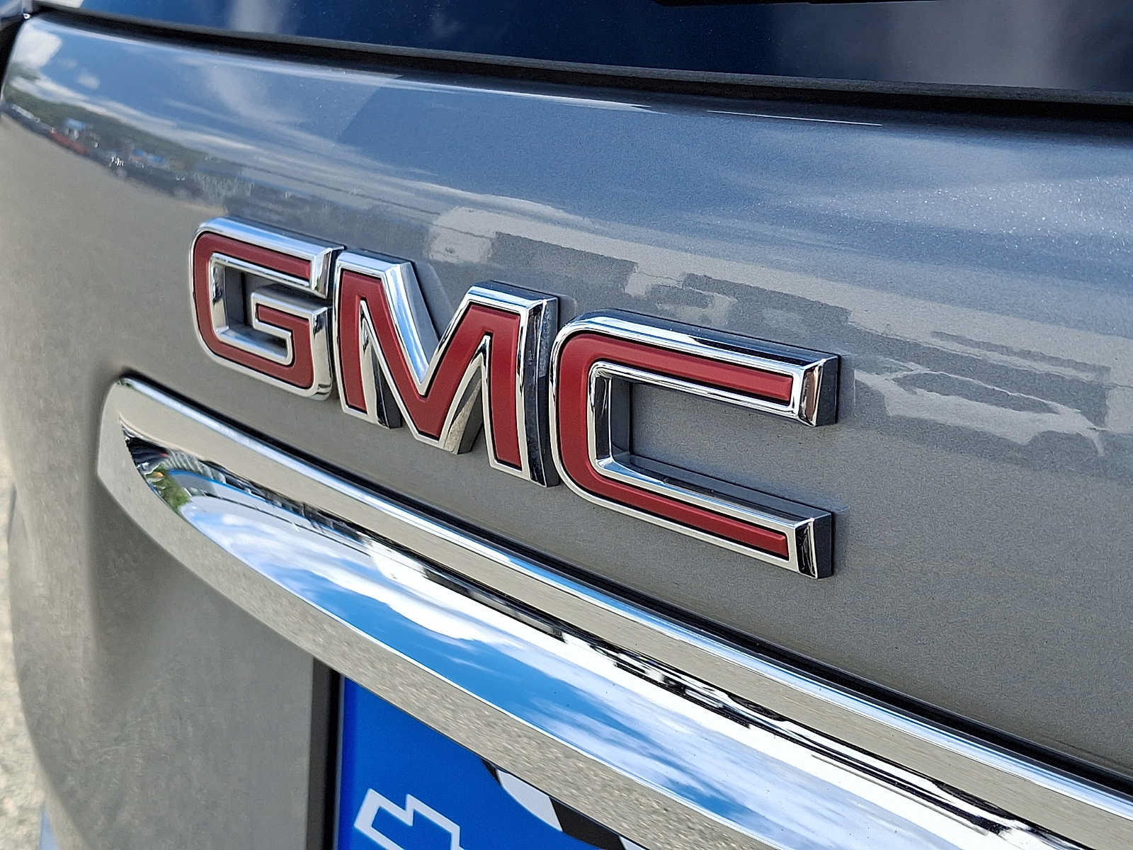 Used 2023 GMC Terrain SLT w/ Infotainment Package II AWD/4WD image 29