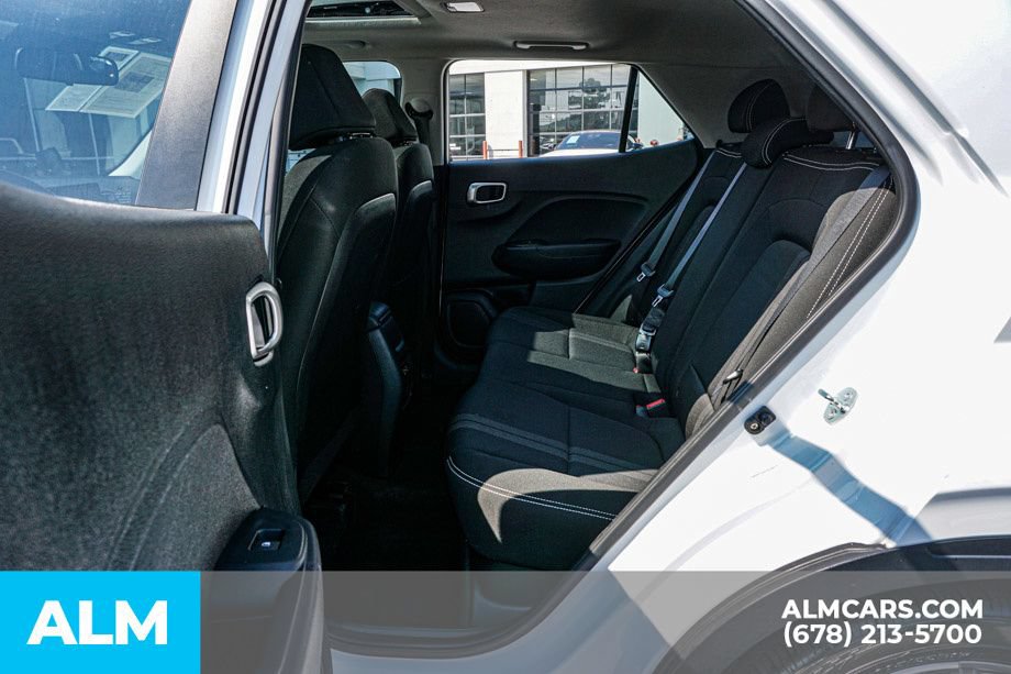 Used 2025 Hyundai Venue SEL FWD image 20