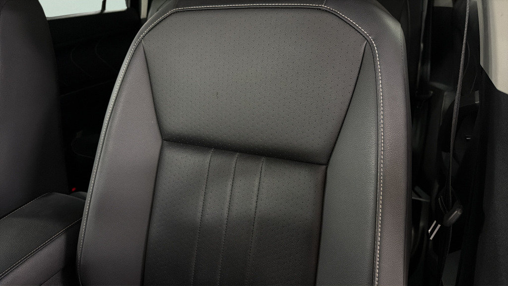 Certified 2024 Volkswagen Tiguan SE AWD/4WD image 18