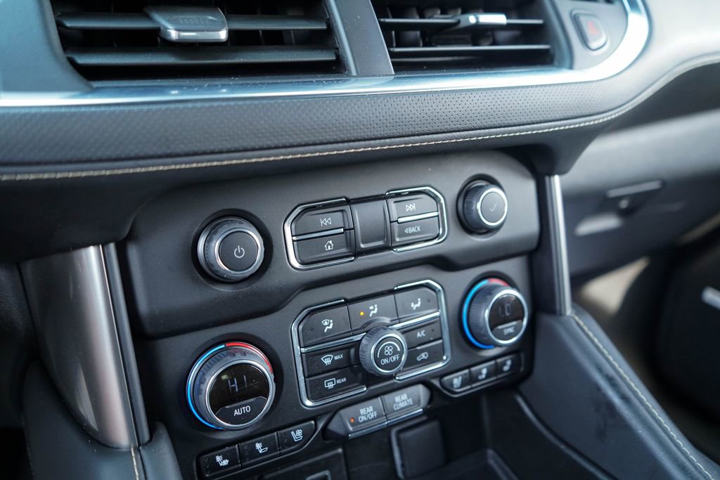 Used 2023 Chevrolet Suburban Premier RWD image 21