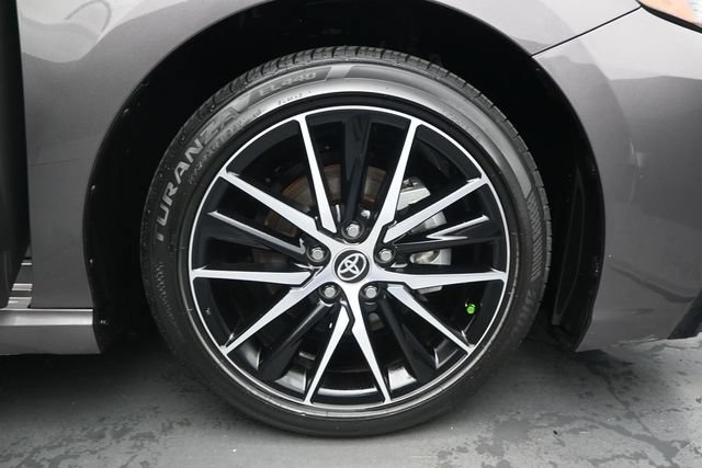 Used 2024 Toyota Camry SE w/ Convenience Package FWD image 18