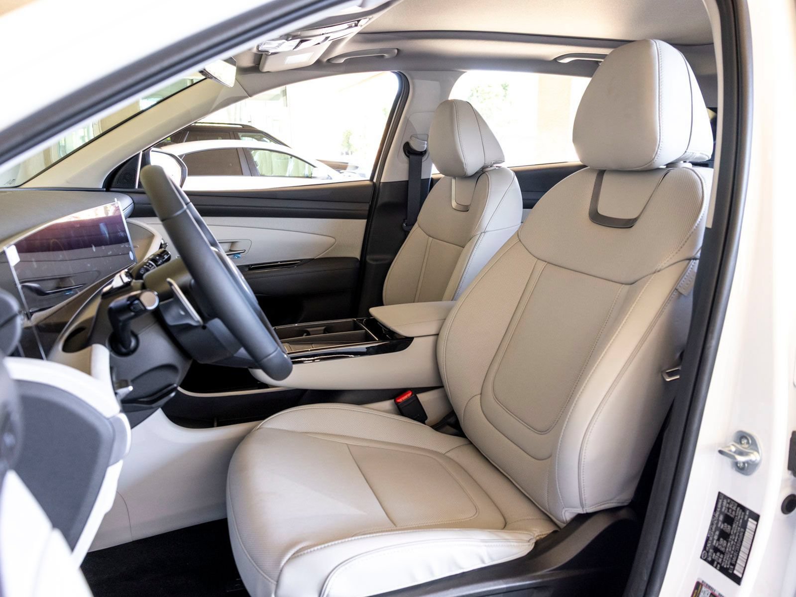 New 2025 Hyundai Tucson Limited AWD/4WD image 15