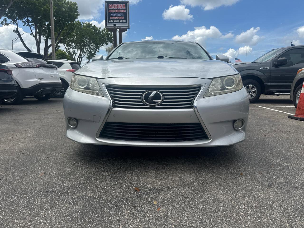 Used 2013 Lexus ES 350 w/ Premium Pkg FWD image 4