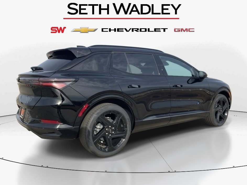 New 2026 Chevrolet Equinox EV RS image 3