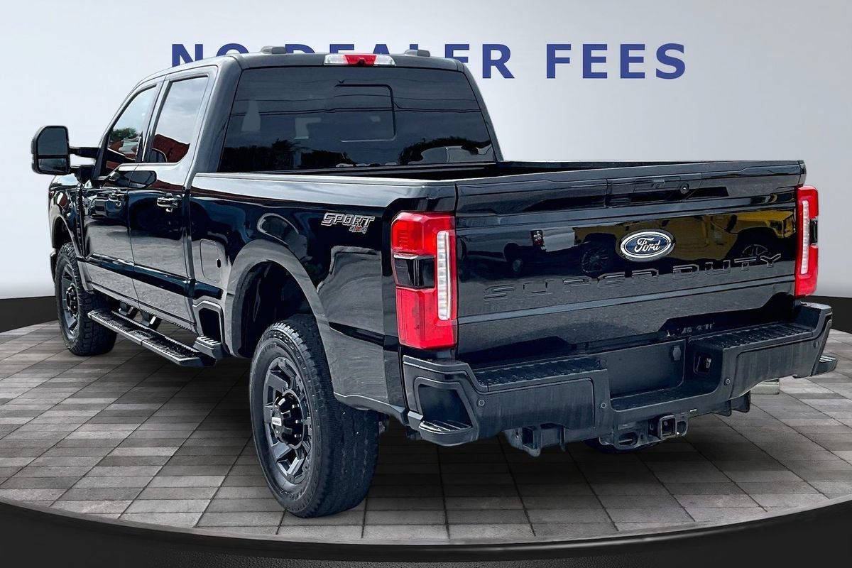 Used 2024 Ford F250 Lariat w/ Sport Appearance Package AWD/4WD image 4
