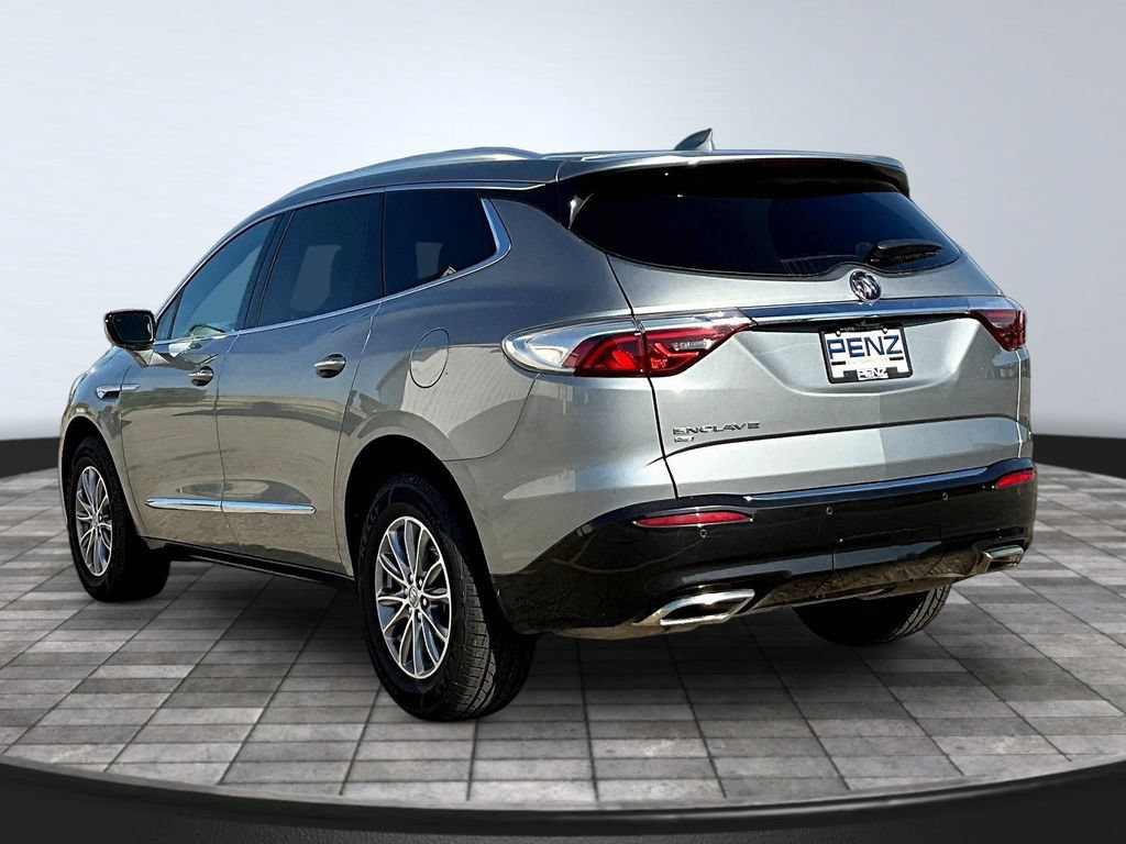 Used 2024 Buick Enclave Premium AWD/4WD image 5