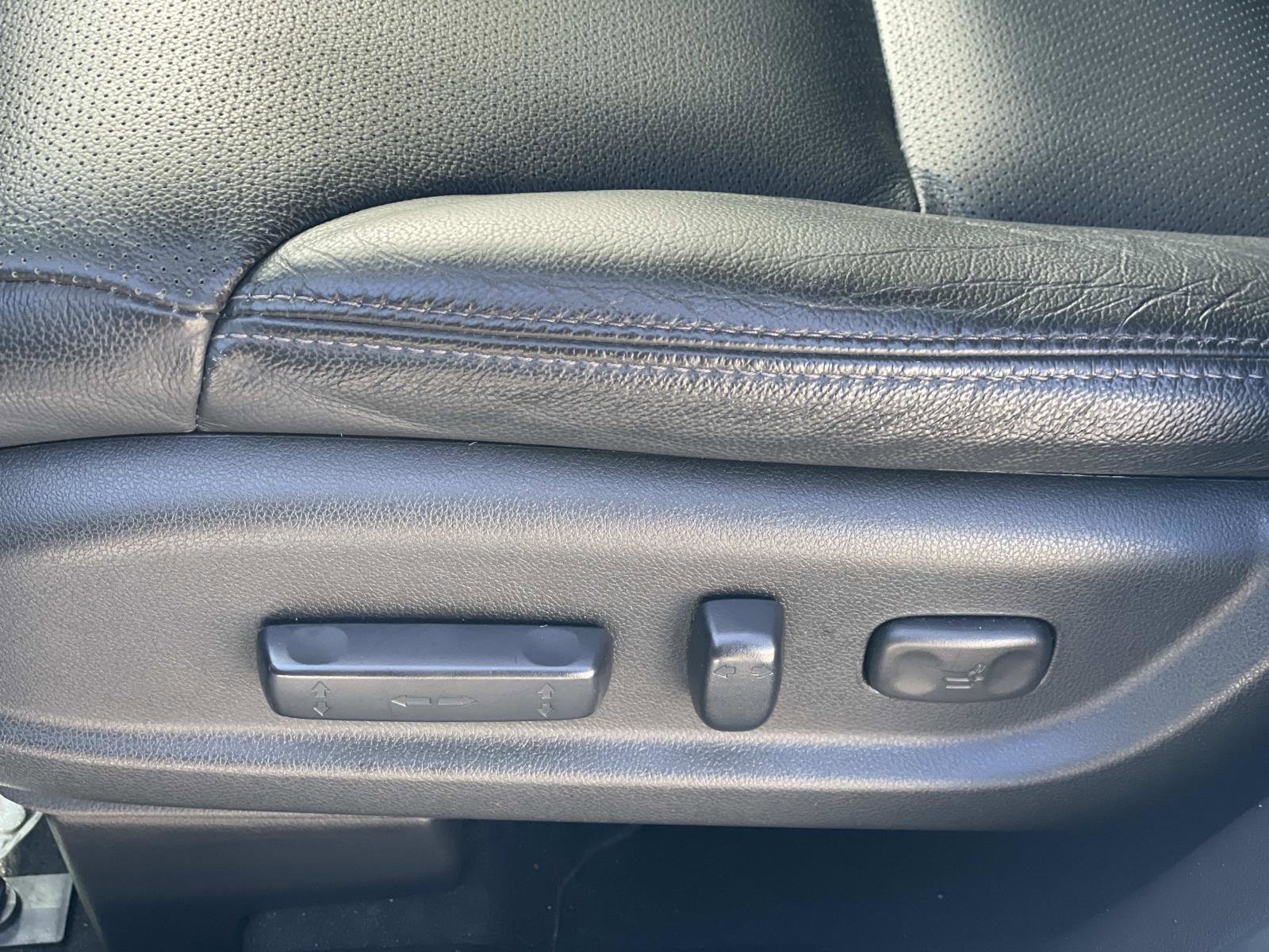 Used 2016 Honda CR-V Touring image 17