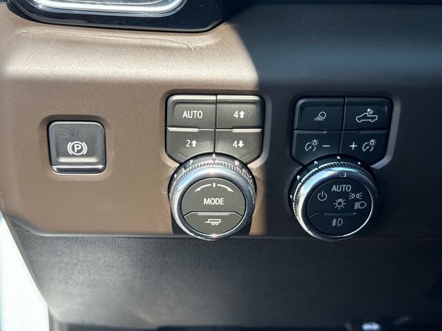 New 2026 GMC Sierra 3500 Denali w/ Denali Reserve Package AWD/4WD image 23