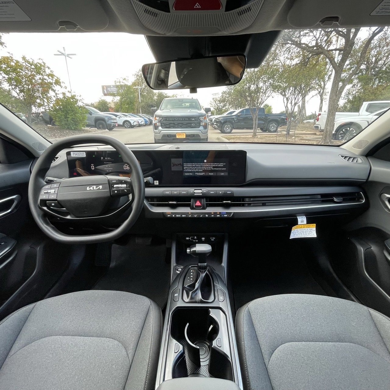 Used 2025 Kia K4 LXS image 10