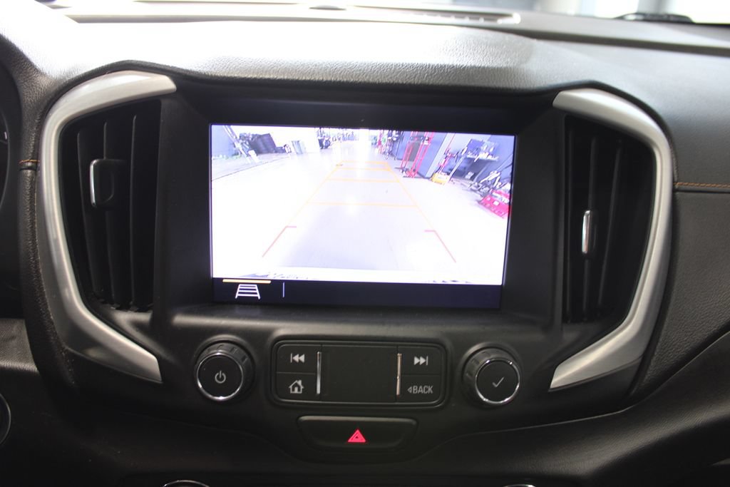 Used 2020 GMC Terrain SLE w/ Driver Convenience Package AWD/4WD image 18