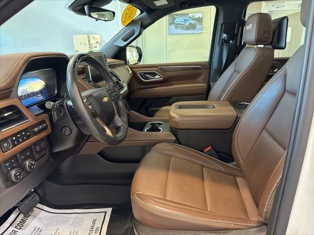 Used 2024 Chevrolet Suburban High Country w/ Advanced Technology Package image 19