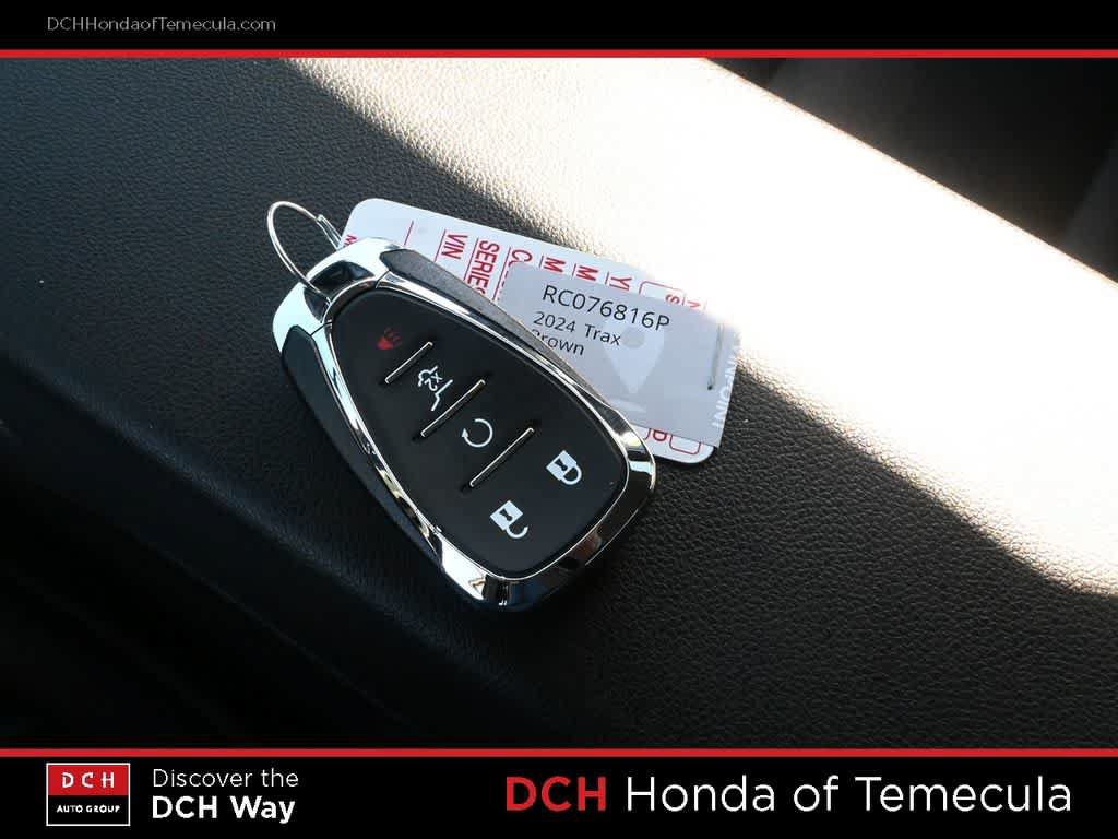 Used 2024 Chevrolet Trax ACTIV w/ Sunroof Package FWD image 15