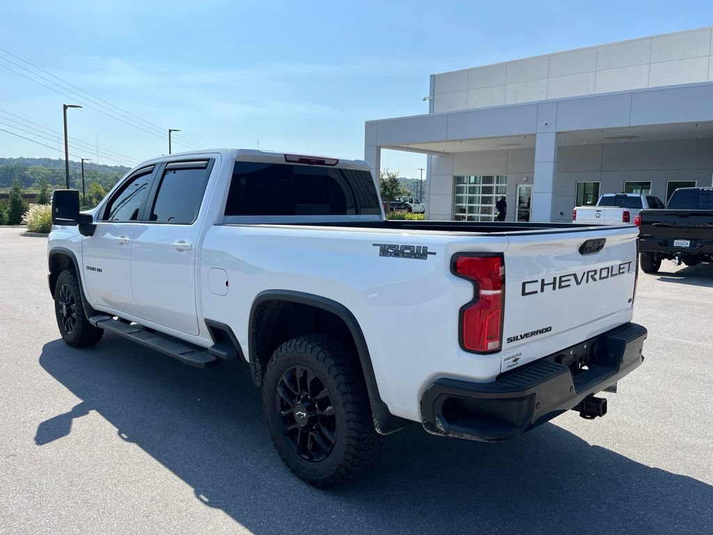 Used 2025 Chevrolet Silverado 3500 LT w/ Trail Boss Package AWD/4WD image 3