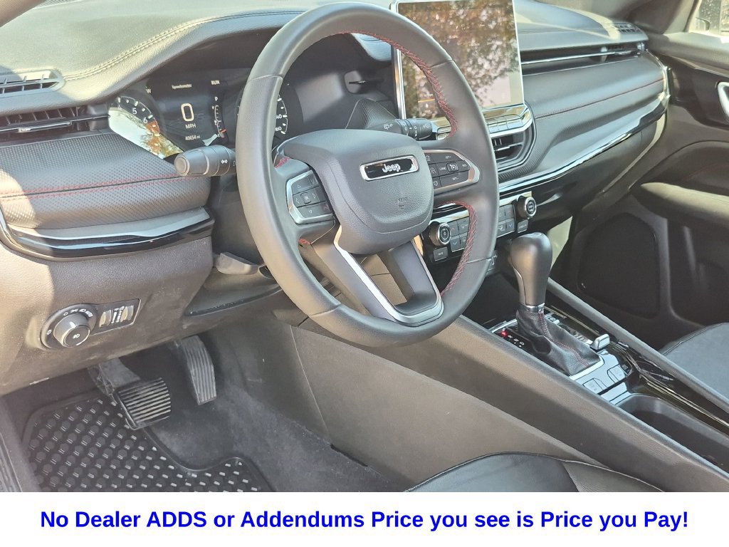 Used 2025 Jeep Compass Trailhawk AWD/4WD image 22