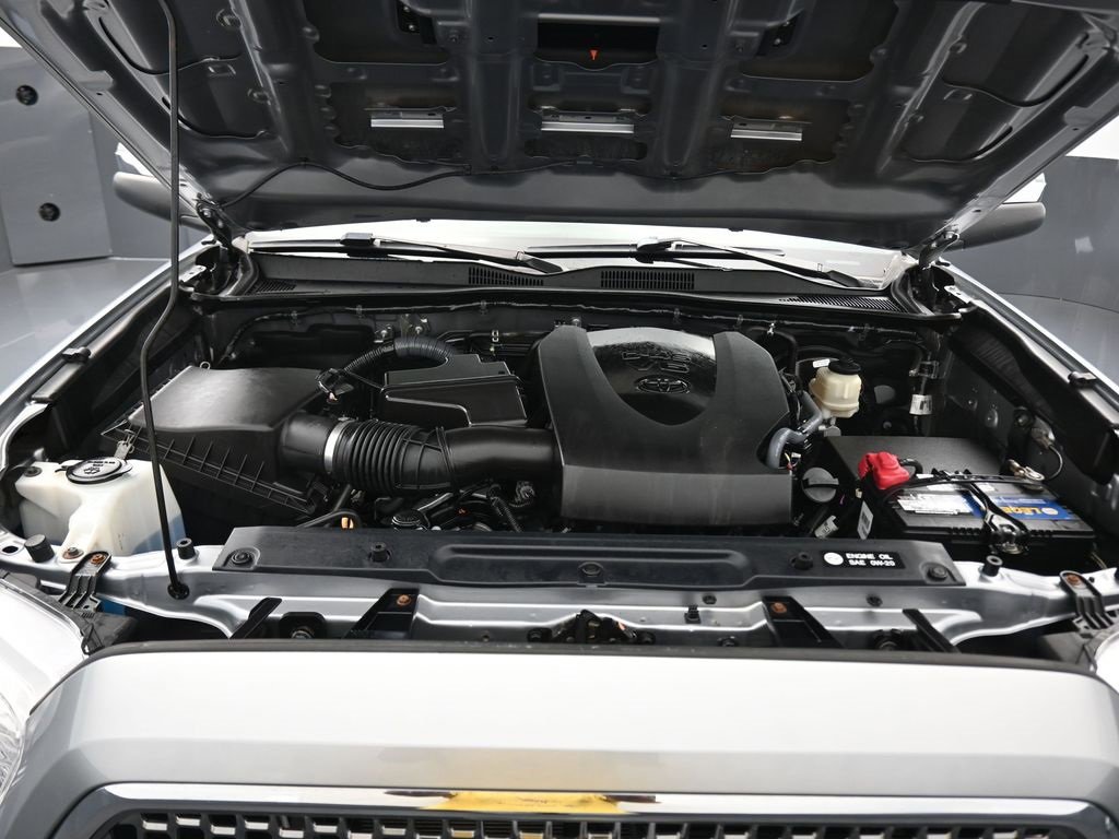 Used 2017 Toyota Tacoma TRD Sport image 49