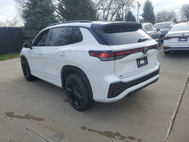 New 2026 Volkswagen Tiguan SE R-Line AWD/4WD image 3
